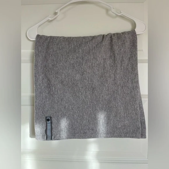 Lululemon Vinyasa Scarf - Picture 4 of 6
